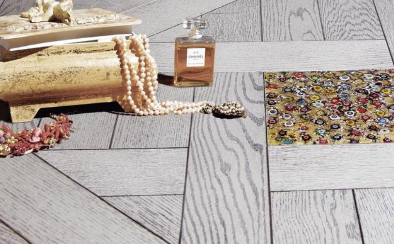 51漫画在线观看实木复合地板，让家成为真正滋养身心的绿洲 图片3